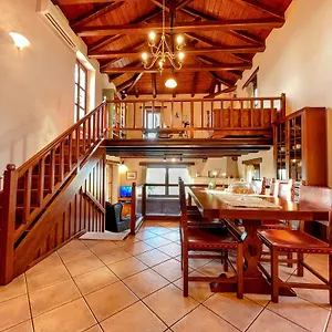 Fyllosia Villa